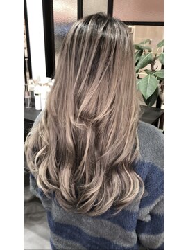 ループ(LOOP) バレイヤージュ＋エクステ１００本