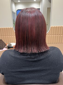 リン(Lin) ぱつっとカット/チェリーレッド