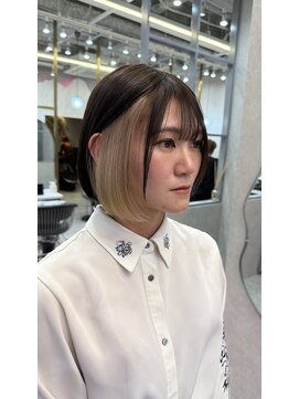 ロンド レア 天神大名店(Lond Le’a) ホワイトブロンド/外ハネボブ /ワイドバング/ブルーブラック