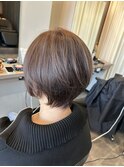 白髪ぼかしハイライト×ショートボブ