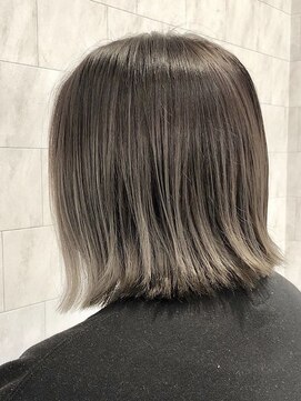 シェリール(CHERiR) オリーブグレージュ×外ハネショート切りっぱなしボブ髪質改善