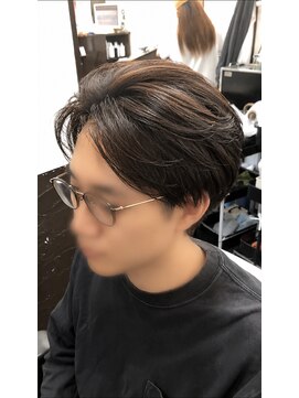 ヘアーズクレッセント(CRESCENT) センターパート