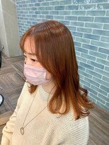 カミエ(kamie) ツヤ感のあるブラウンミディアム×大人っぽいレイヤーカット