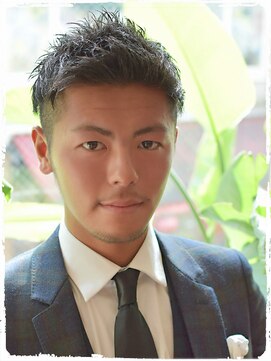 フロール 上大岡(Flor) 【男女ウケNo.1!!黒髪ショートスタイル♪】