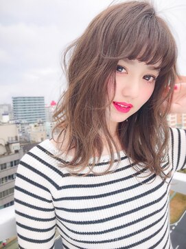 エル(elle) 小顔に見せるヘア♪ダブルバングブランジュ×ベージュベージュ