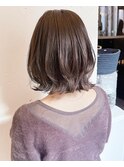 小顔イメチェン、ラベンダーグレージュカラーくびれレイヤーボブ