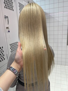 ロンドルーチェ 心斎橋(Lond luce) ダークアッシュ/ミディアムレイヤーカット［髪質改善/縮毛矯正］