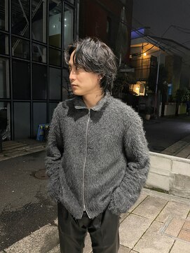 ルーム(Loom.) ツイストスパイラルパーマセンターパートツーブロックメンズヘア