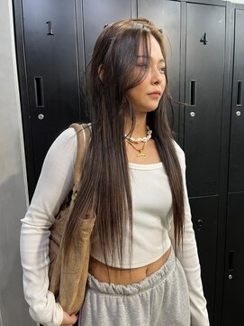 ジーナ(XENA) シールエクステ×海外スタイル×レイヤーカット