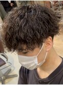 メンズ波巻きスパイラルパーマシャドウパーマ刈り上げマッシュ