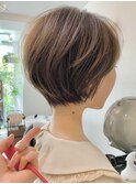 前髪あり耳掛け小顔ショートボブヘア