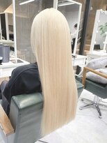 デイズ(days)&nbsp;ホワイトブロンド抜きっぱなし金髪/ハイトーンカラーロング