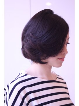 シャカ(SHAKA) 大人かわいいショートボブ