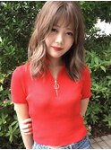 大人かわいい小顔ミディアム・ミルクティーベージュ