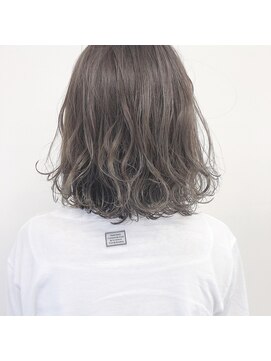 ガーランドウメダ(Garland umeda) リラックスウェーブ＿ミディアム＿000557