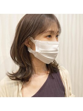 イーラヘアー(ERA HAIR) ミディアムレイヤー×イヤリングカラー×オリーブカラー