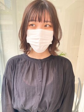 ツイギー 伊賀上ビル店(TWiGGY) 【シースルーバング×外ハネ】