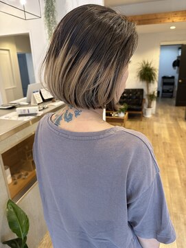 クマ(kuma.) 前下がりバレイヤージュ