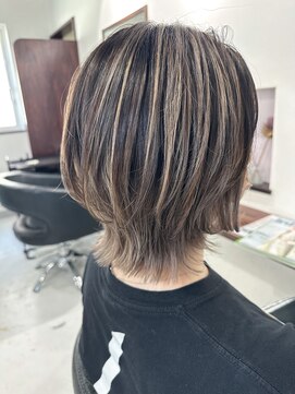 ムートン(Mouton) デザインカラーレイヤーカット