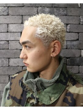 フォーコーナーズカットショップスリーセント 栄(FourCornersCutShop 3/cent) イージードリル/スパイキーベリーショート/ホワイトブロンド