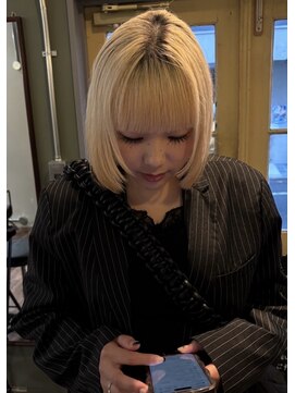 ヨナサン(Yona Saint) ブロンドボブ