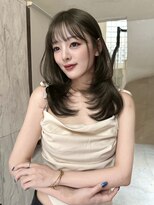 シスター(sister) 韓国ヘアーハッシュカットレイヤーカットグレージュブリーチ無し