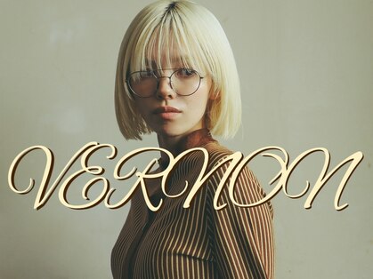 バーノン(VERNON)の写真