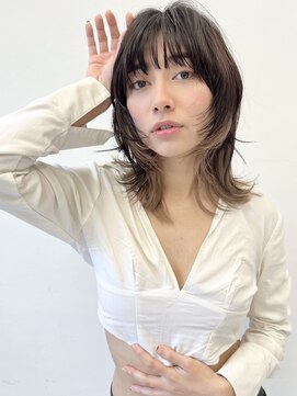 ココ 原宿(KOKO) ダークアッシュ似合わせカットミディアムレイヤーカットベージュ