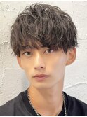 原宿緩めツイストスパイラルパーマラウンドマッシュヘア刈り上げ