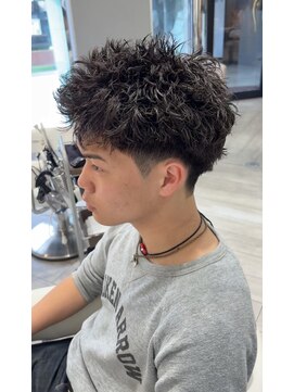 アヴァンス 広島本通店(AVANCE.) スパイキーショート ピンパーマ