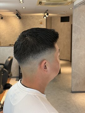 ザ クラン バイ ヘッドライト 仙台長町店(THE CLAN by HEADLIGHT) 【フェードカット】フェザーアップ/ハイスキンフェード/仙台長町