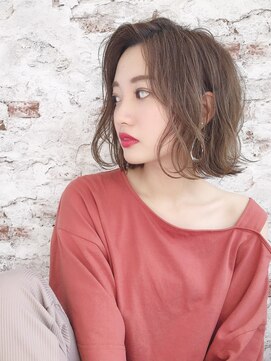 エル(elle) 小顔に見せるヘアワンサイドショート♪外ハネと透明感♪錦糸町