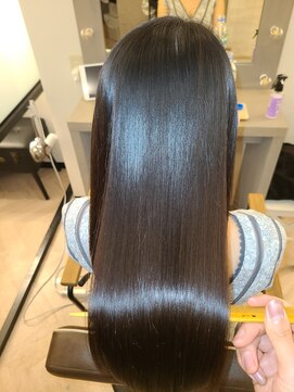 アールサロン アオヤマ(Rr SALON AOYAMA) 艶髪まとまるロング