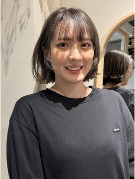 エディ(eddie) 【eddie】透明感グレージュボブ