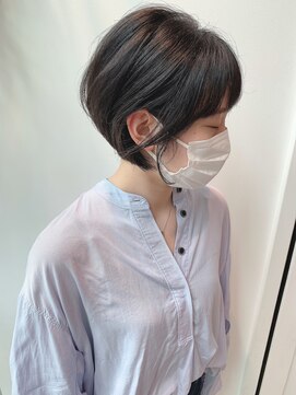 ステアケース 武蔵小杉店(stair:case) 大人かわいい黒髪丸みショートボブ耳かけ前髪あり