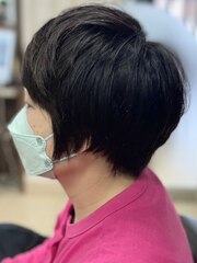 ミセス アウトラインすっきり 丸みショートヘアー