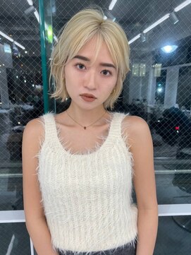 ランテルディ 渋谷(LANTERDIT) ブリーチカラー　ハイトーンカラー　艶感　外ハネ　ミニボブ