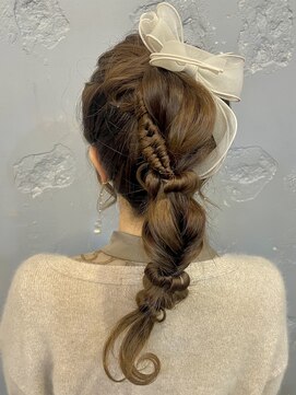 エフェ(effet) ゆるっと編みおろしポニー