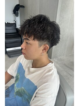 ホワイト(WHITE) ピンパーマ　スパイキーショート