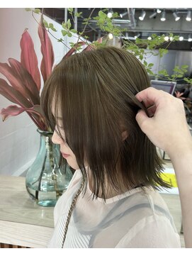 カシェル(cashel kishaba) ブリーチなしダブルカラーで作るオリーブベージュ