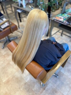 クロエ バイ ラヴィズム 燕三条店(CLOE by LUVISM) ブロンドカラー