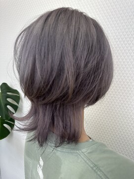 バンガロウ イー ヘア(Bungalow e hair) シルバー/ウルフ