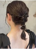 編み込みアレンジ×すっきりアップスタイル