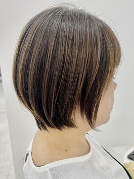 アイニ 河内小阪店(aini) 白髪ぼかしカラー白髪ぼかしハイライト大人ショート30、40、50代