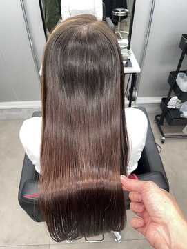 シンシア ドゥエ 新宿(CYNTHIA DUE) 【CYNTHIA/itou】オリーブグレー/小顔に見せるヘア