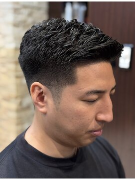 ヘアーモードキクチ 神田日銀通り店 アイロンパーマ