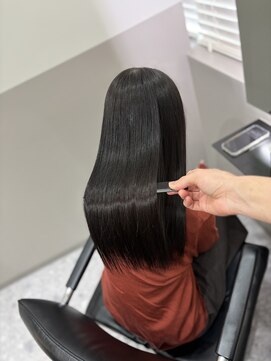 イア バイ ジーナ 渋谷(IA by Zina) 渋谷髪質改善/渋谷縮毛矯正/ツヤ髪/山下開世