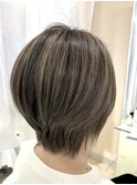【大人女性おすすめ】ショート レイヤー 白髪ぼかしハイライト
