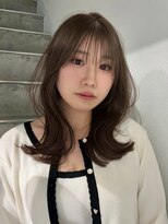 ヨーク(YOKE) ミディアムレイヤーくびれレイヤーダブルカラーヘーゼルベージュ