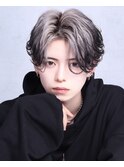 ホワイトシルバーエンドカラーツーブロセンターパートブリーチ